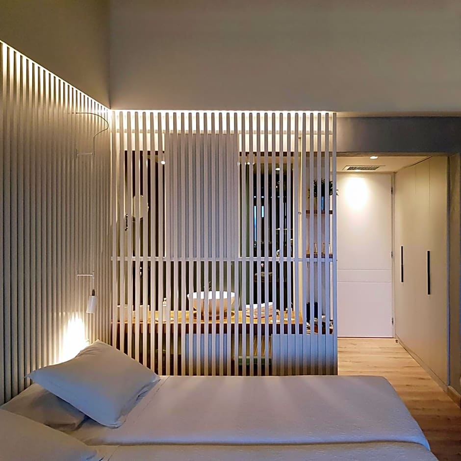 Atrium Hotel