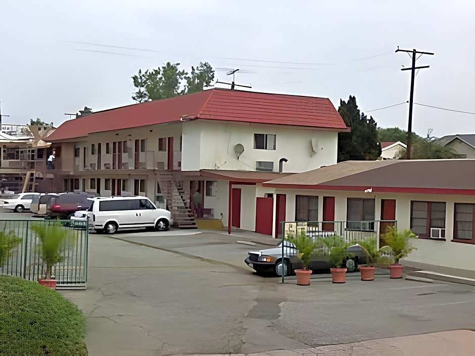 Valley Hotel