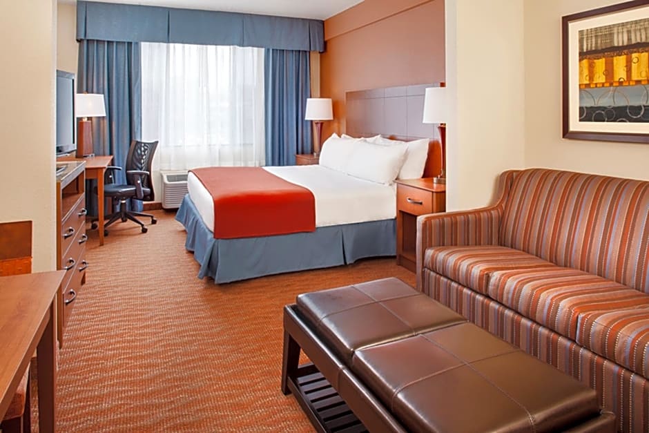 Holiday Inn Express Hotel & Suites Coralville, an IHG Hotel