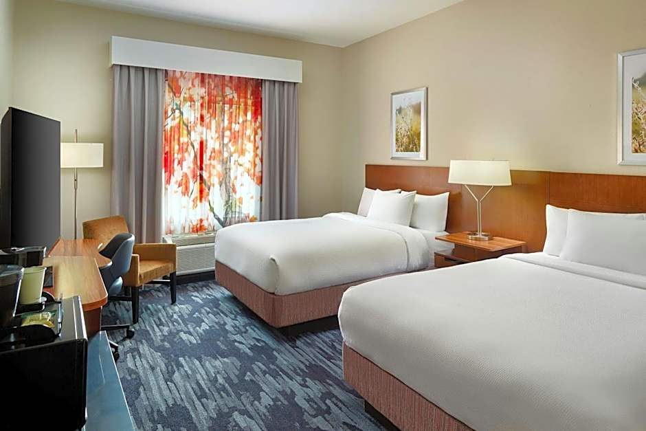 Fairfield Inn & Suites by Marriott Charleston North/University Area