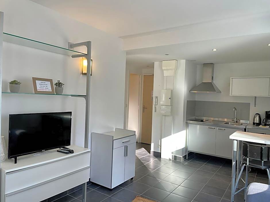 CAMP DE BASE SUR LE LAC DU BOURGET