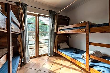 Bed in 4-Bed Mixed Dormitory Room