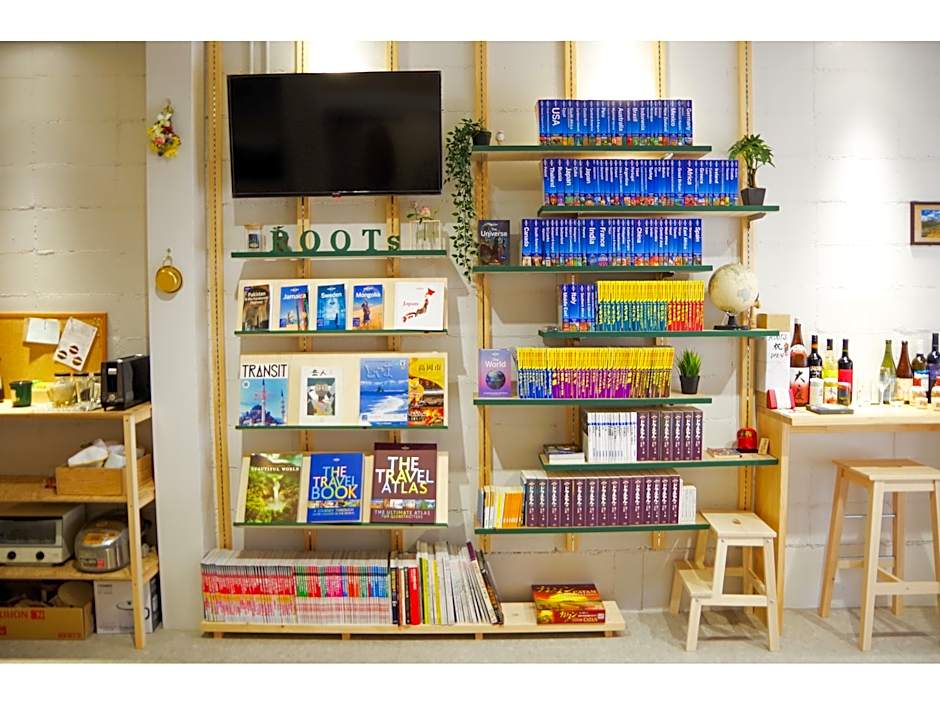 Travelers' house ROOTs