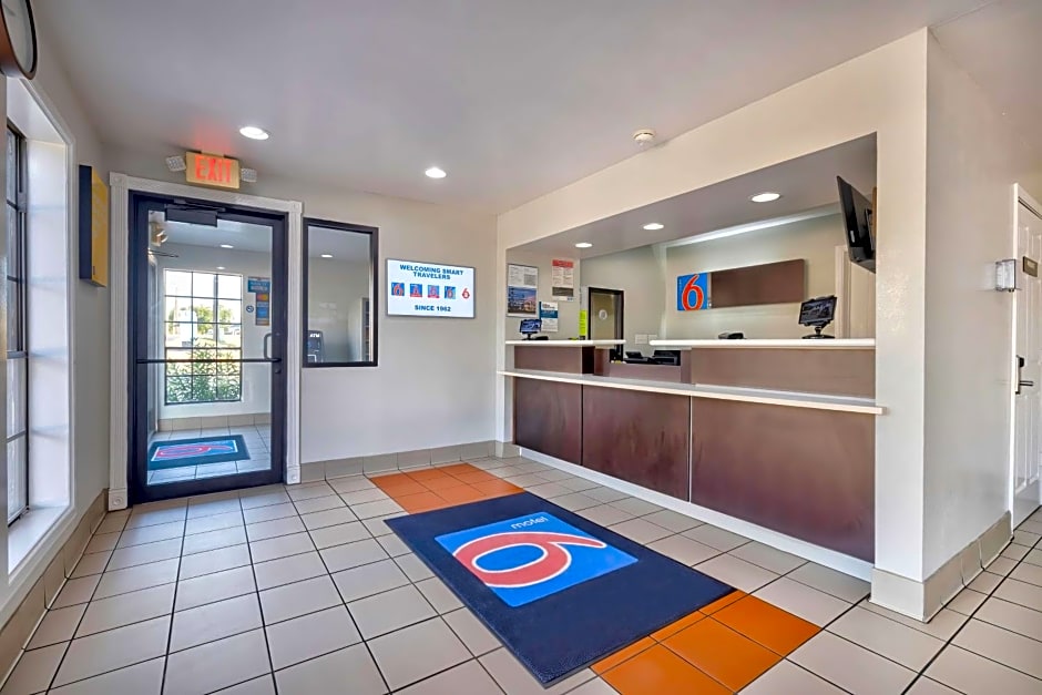 Motel 6-Bryan, TX - College Station