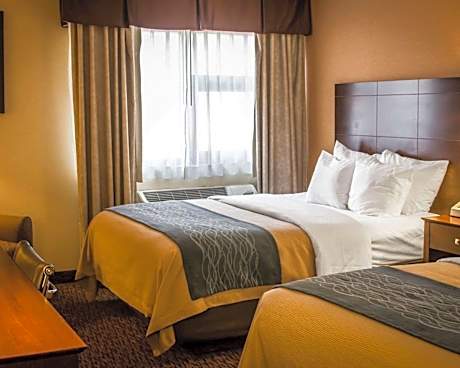 Queen Room with Two Queen Beds - Non-Smoking