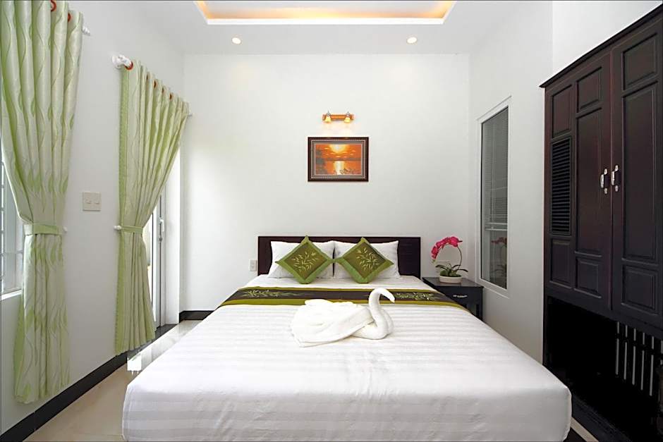 Flame Flowers Homestay