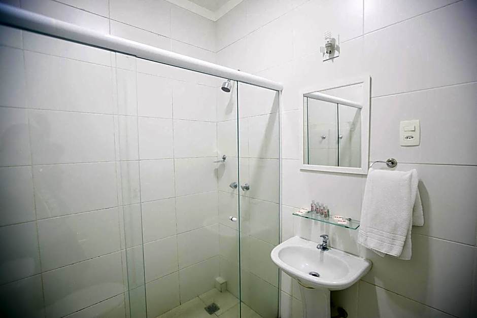 CLH Suites Domingos Ferreira