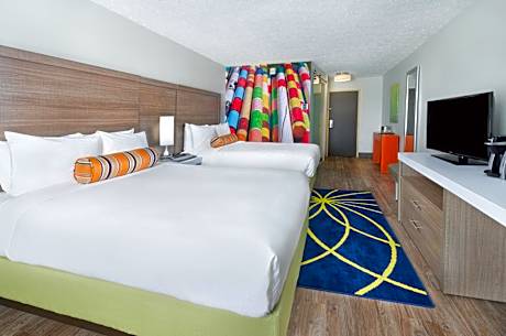 Double Room with Two Double Beds - Disability Access