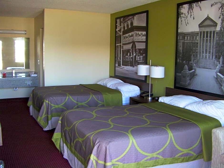 Super 8 by Wyndham Lafayette / Purdue Area