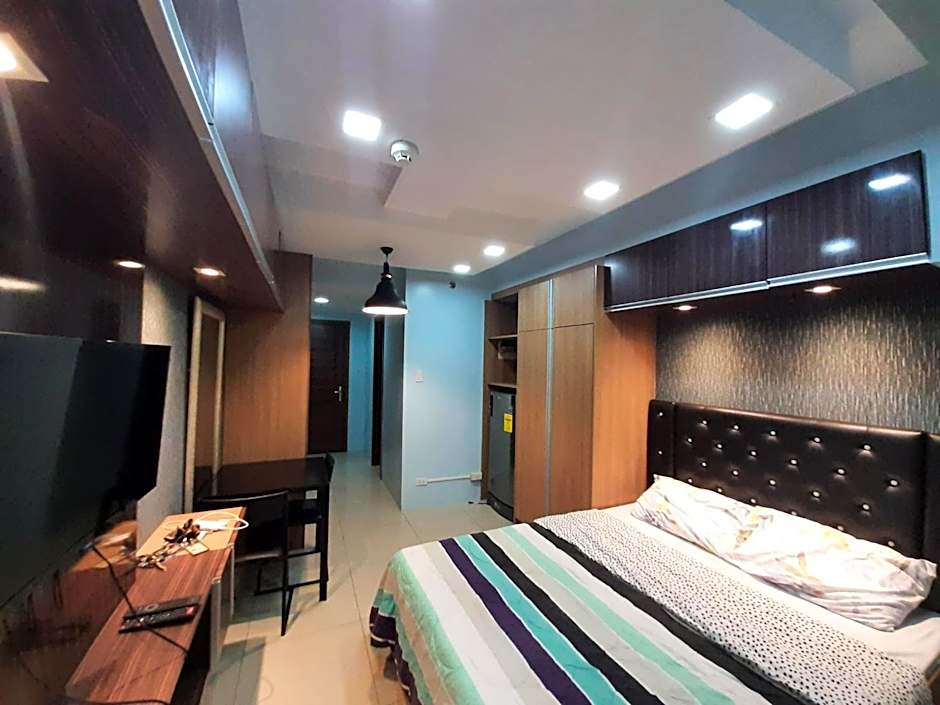 Horizons 101, Studio good for 2 person