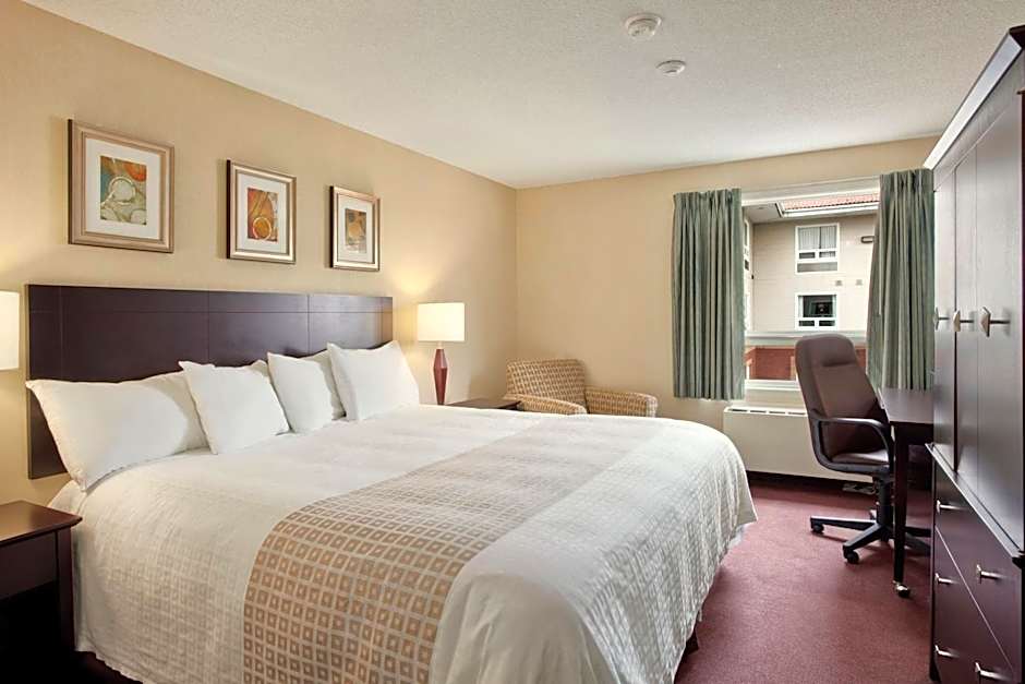 Travelodge by Wyndham Sudbury