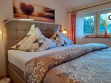 Ferienwohnung-Romantik-Eigenes Badezimmer-Blick auf die Landschaft-Bergblick