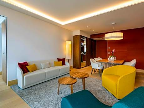 Grand King Suite