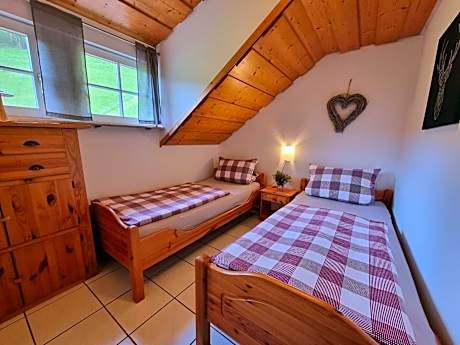 One-Bedroom Apartment E11