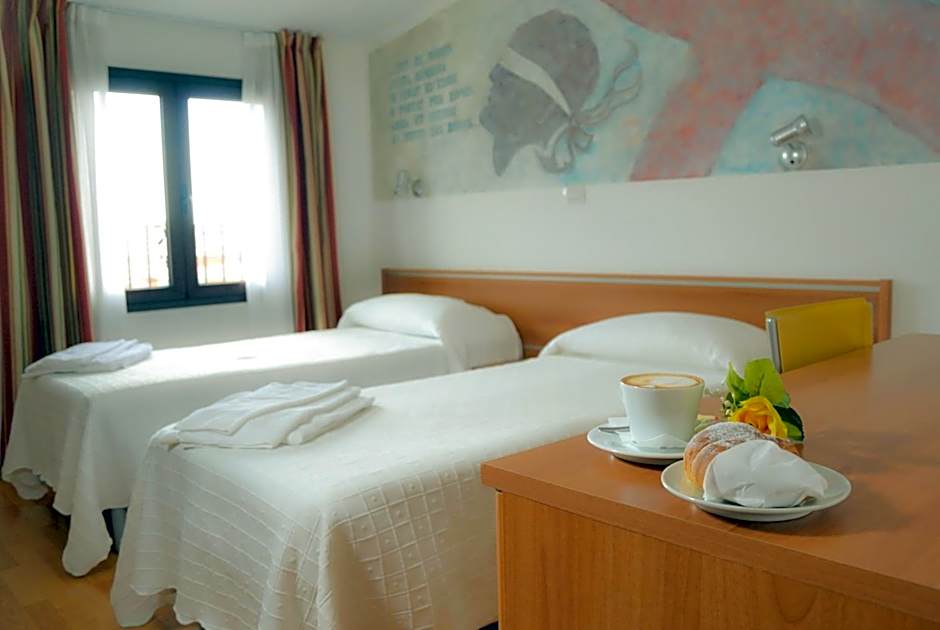 Sale Hotel