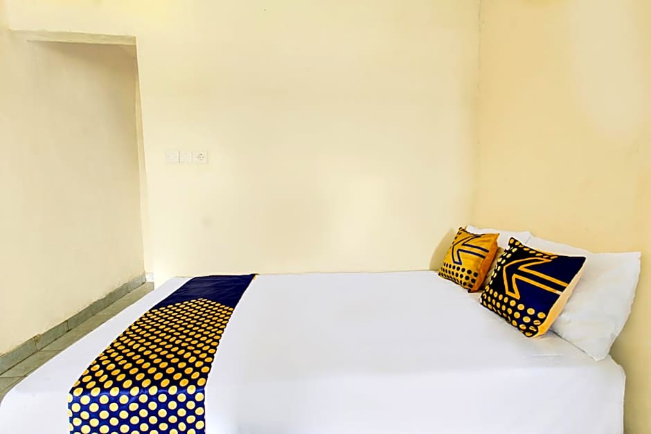 OYO Life 93256 Kos Meninting