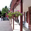Maple Leaf Motel