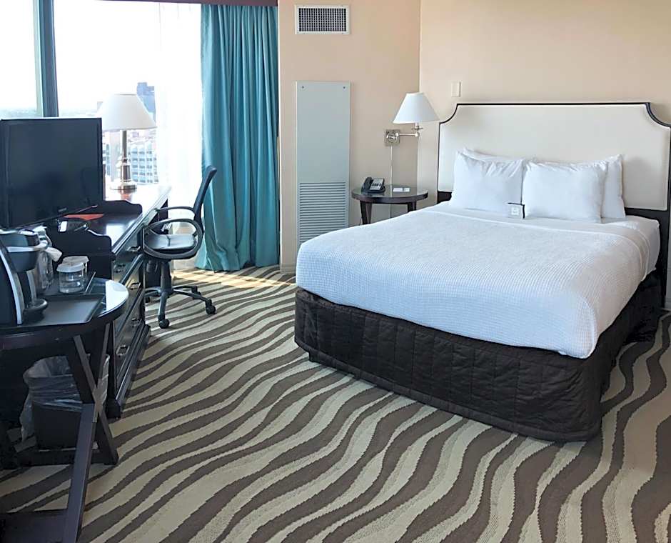 Fort Pontchartrain Detroit, a Wyndham Hotel