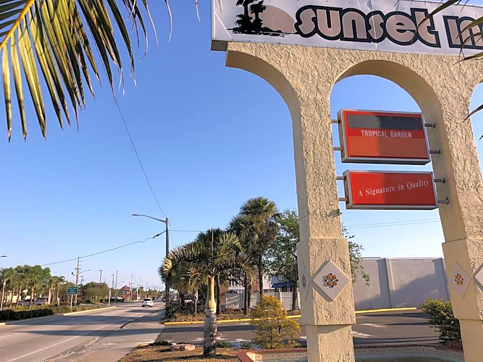 Sunset Inn- Fort Pierce, FL