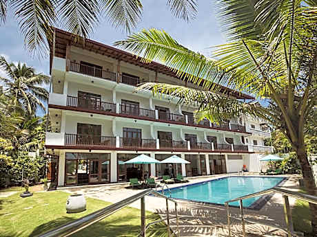 Rockside Beach Resort