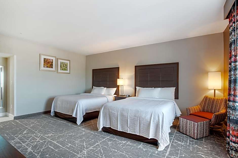 Orangewood Inn & Suites Kansas City Airport