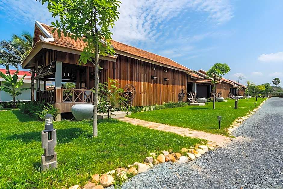 Kampot River Residence