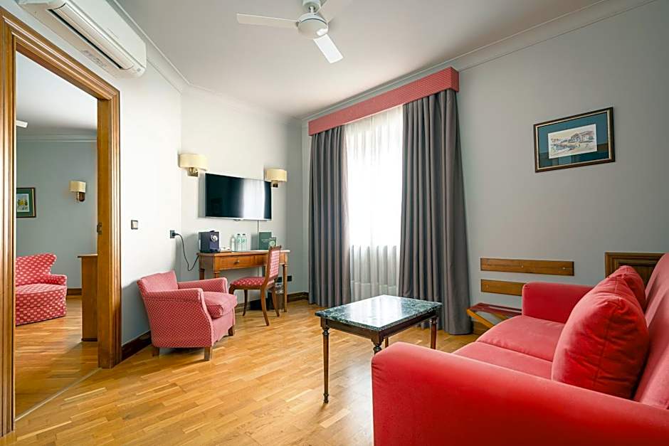 Photo 1 of 8 of Family Suite
