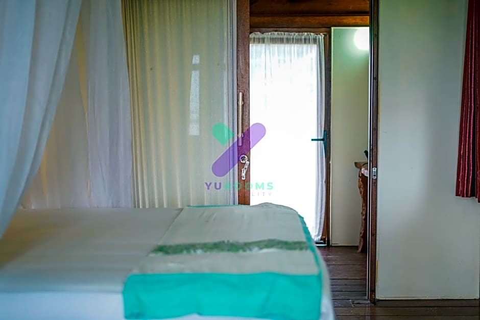 Arys Lagoon Bungalow & Hotel