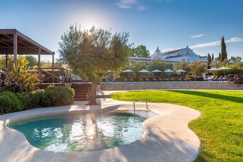 Convento do Espinheiro, Historic Hotel & Spa