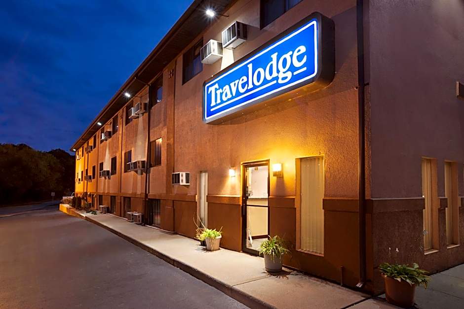 Travelodge by Wyndham La Porte/Michigan City Area