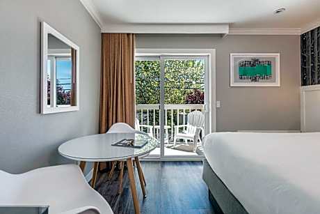 Queen Room with Two Queen Beds and Patio - Non-Smoking