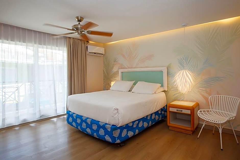 Hotel Cocoplum Beach