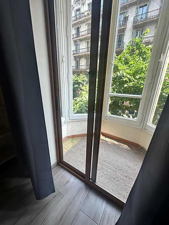 Hostal Balmes Centro