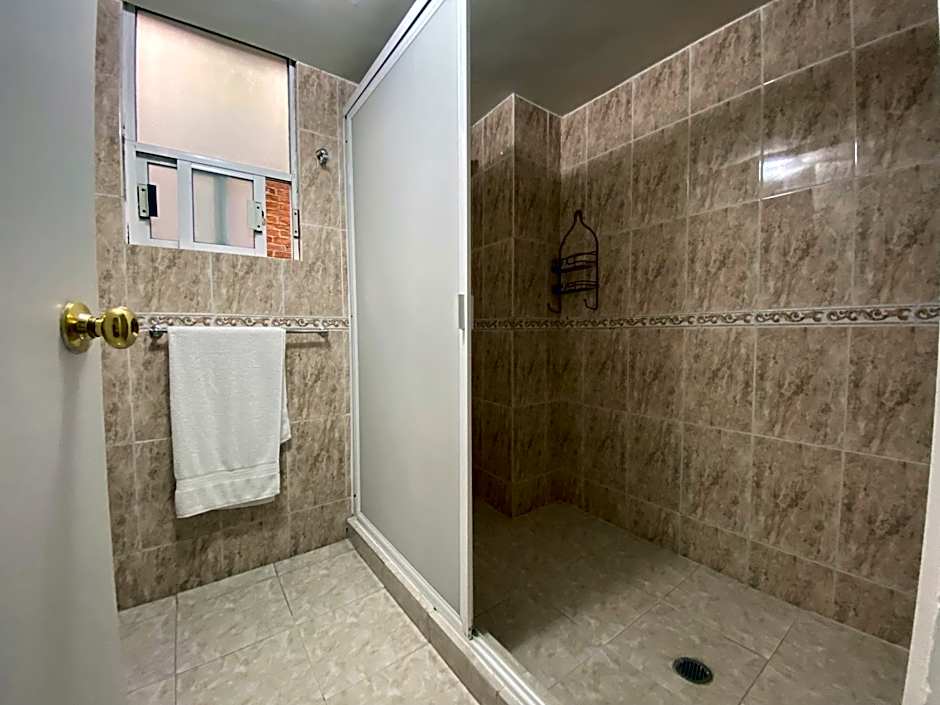 Grupo Kings Suites - Bosques de Duraznos 78