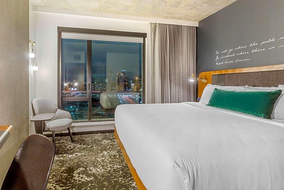 Cambria Hotel Boston Downtown-Seaport