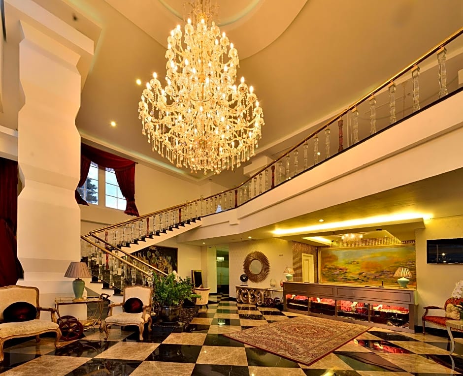 Amaroossa Royal Hotel Bogor