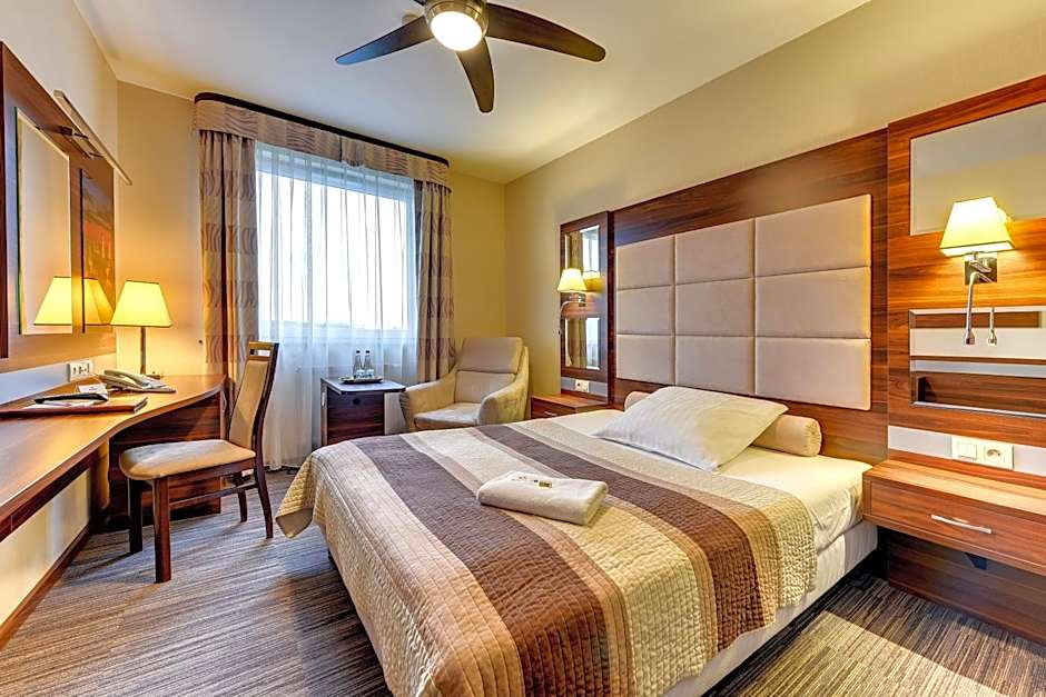 Amber Hotel