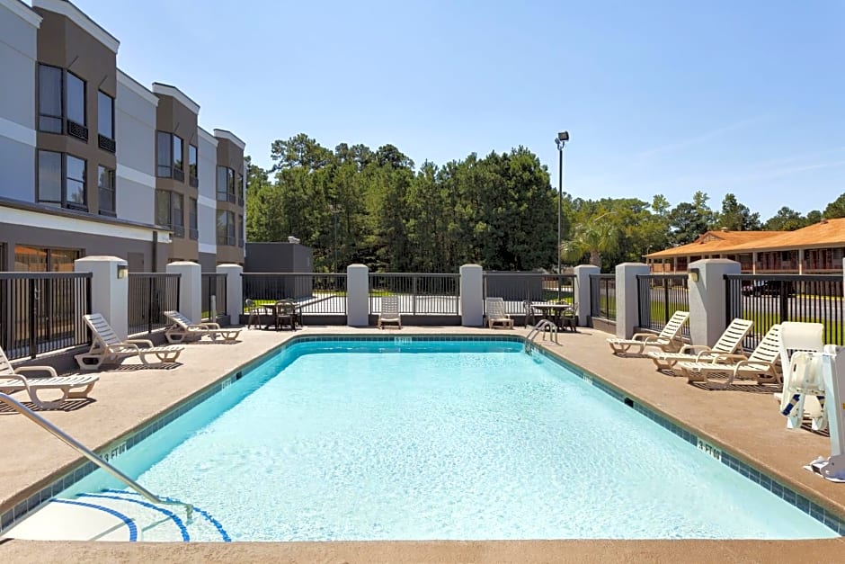 Country Inn & Suites by Radisson, Florence, SC