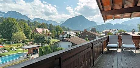 Deluxe Suite with Balcony