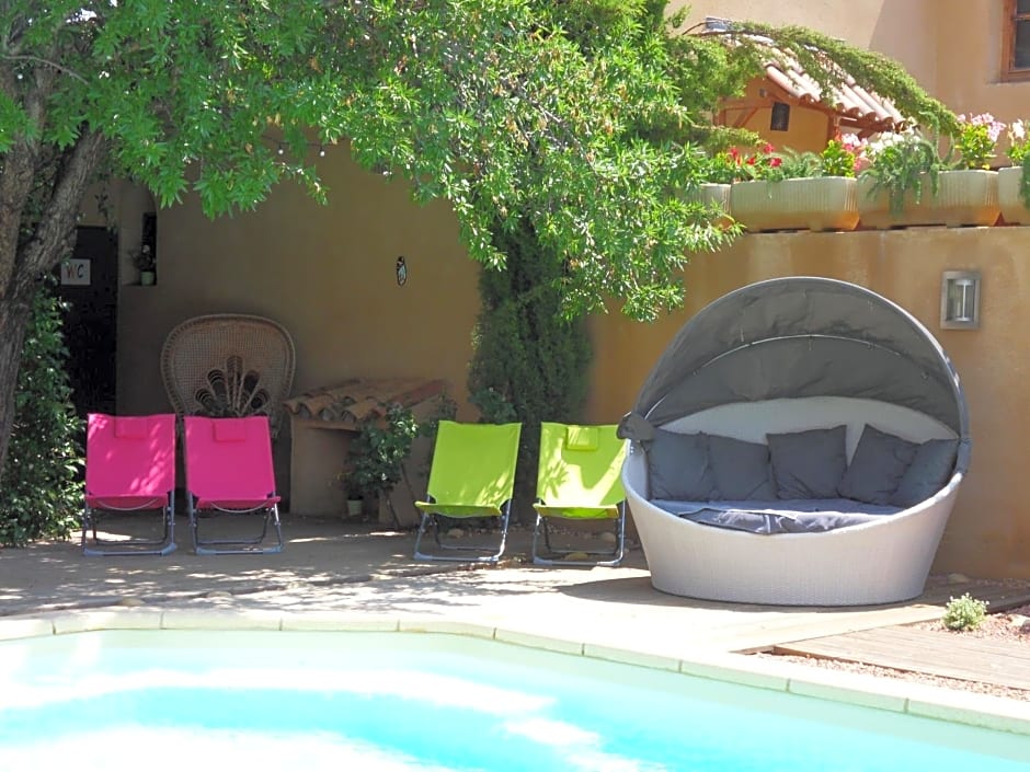 Le Jardin d'Ivana Chambres d'hôtes B&B avec Piscine chauffée