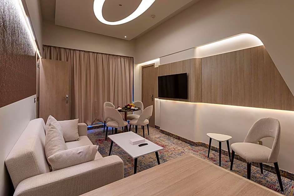 Crowne Plaza Alexandria Mirage by IHG