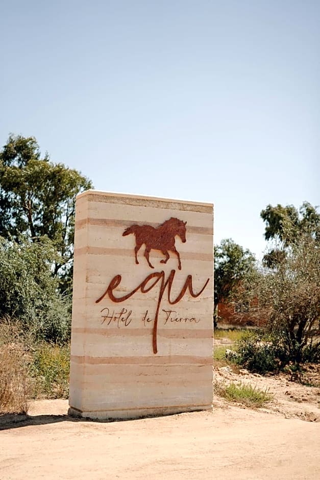 Equ Hotel Boutique