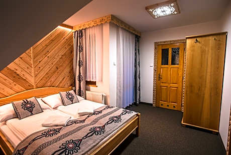 Suite with Mountain View