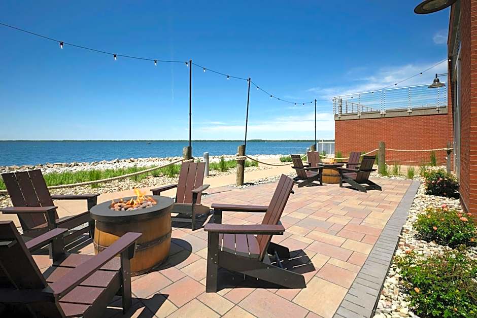 Courtyard by Marriott Erie Bayfront
