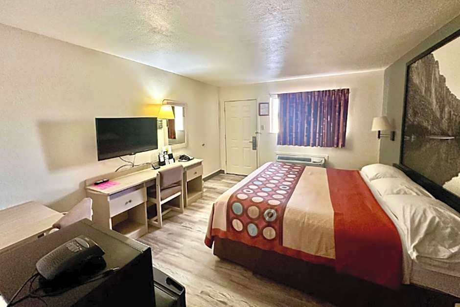 Super 8 by Wyndham Athens TX