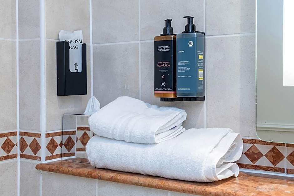 Winchester Wessex Hotel by Sunday