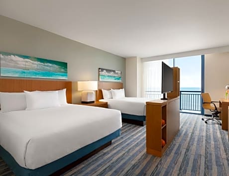 Studio Suite with Two Queen Beds and Sofa Bed - Oceanfront/Disability Accessible