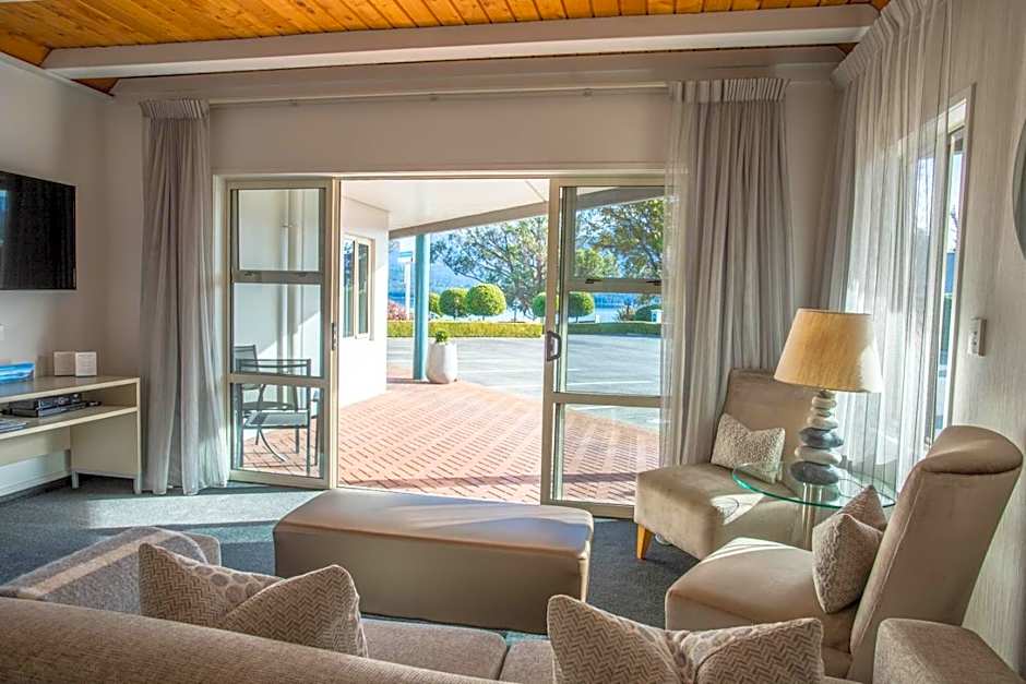 Radfords on the Lake