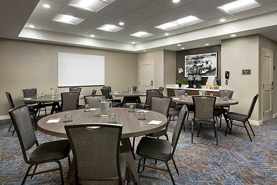 Residence Inn by Marriott Long Island Garden City