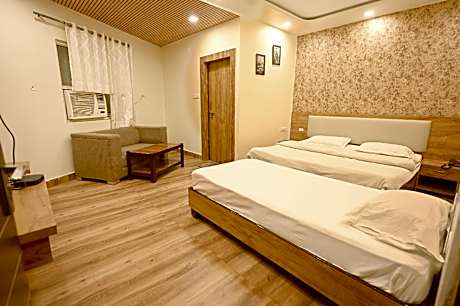 Hotel Vrindavan Palace